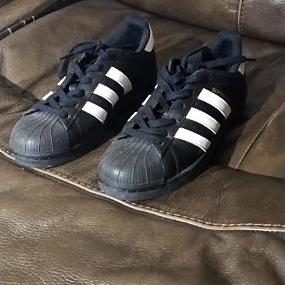 Shoes - Picture 5 of 5